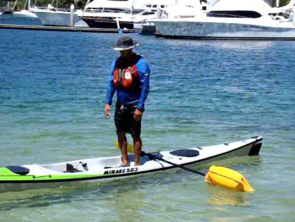 Kayak paddle float