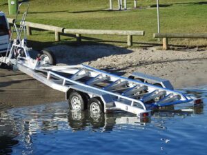 How to use 5 Steps to Launch a Boat From a Trailer?